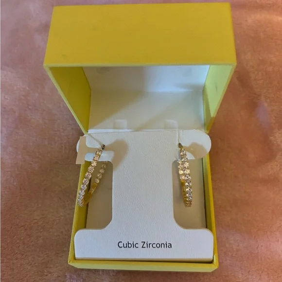 Hoop Earrings - Picture 1 of 5